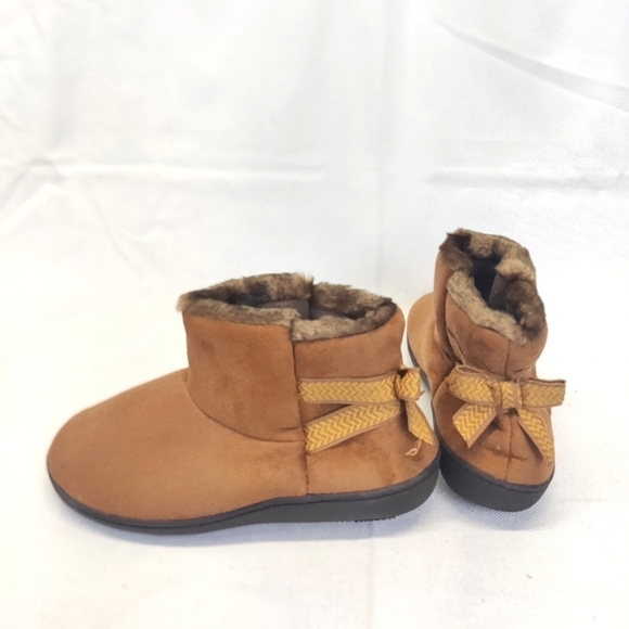NEW Isotoner Ankle Bootie House Shoe Slipper Chestnut Brown Faux Suede sz 7.5- 8 - Picture 1 of 15